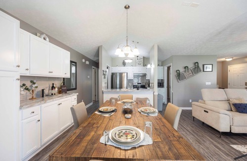 Columbus Casa | Contemporary Rustic Luxe Retreat - Near FT Moore
