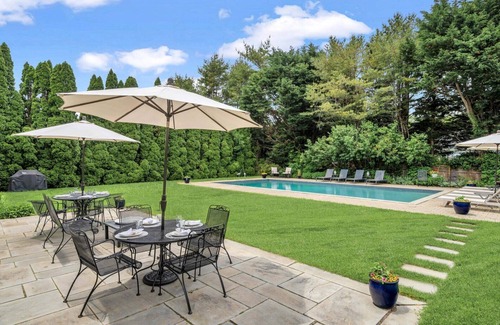 Village of Southampton Casa | Contemporary Southampton Village Home Walking Distance to Town, Pool,...