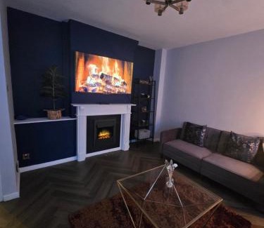 Bethnal Green Apartamento | Contemporary & Spacious 1BD - Fireplace with Modern Comforts