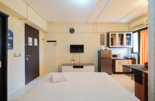 Kebagusan Apartamento | Contemporary Studio at Kebagusan City Apartment By Travelio