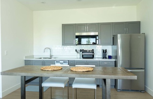 Regional District of Nanaimo Casa | Contemporary Studio with Panoramic Ocean Views