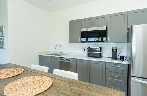 Regional District of Nanaimo Casa | Contemporary Studio with Panoramic Ocean Views