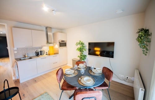 Noord Villa | Contemporary Stylish 3BDR Apartment PKA
