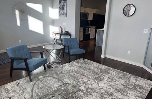 Meridian Casa | Contemporary Townhome close to shopping and dining.