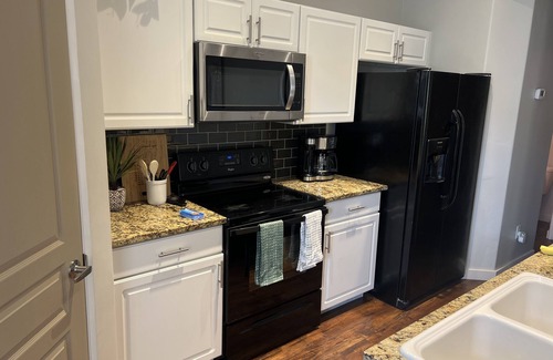 Meridian Casa | Contemporary Townhome close to shopping and dining.