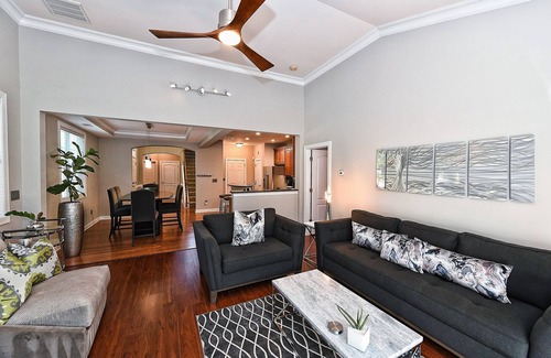 Charlotte Casa | Contemporary Townhouse in South Charlotte