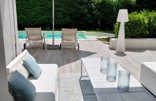 Montfavet Villa | Villa contemporánea de unos 220m2 con piscina