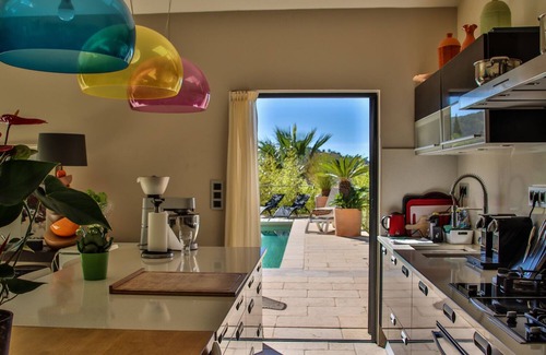 Le Beausset Villa | VILLA CONTEMPORÁNEA CON HERMOSOS SERVICIOS