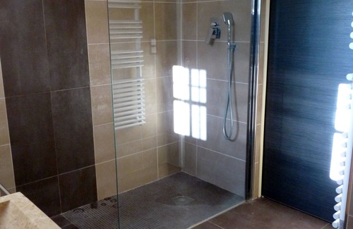 Eyguieres Villa | Villa contemporánea con piscina