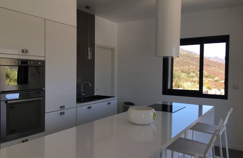 Vico Villa | VILLA CONTEMPORÁNEA CON PISCINA Y VISTA EXCEPCIONAL A 300 M A PIE DEL MAR