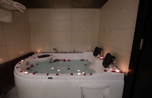 Al Olaya District Hotel | Continent Hotel Al Waha Riyadh
