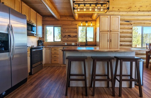 Winter Park Highlands Casa | Continental Divide Views! New Log Home w/ Hot Tub!