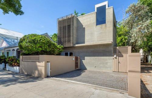 Downtown Casa | Contra House -Luxury Home With Pool