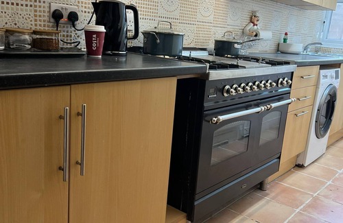 Newham Casa | 🛠️ Contractor, Professional and Family Accommodation ✅ Short or long stays