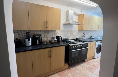 Newham Casa | 🛠️ Contractor, Professional and Family Accommodation ✅ Short or long stays
