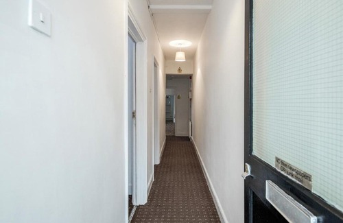 Bedford Apartamento | Contractors -4 bedroom house near public transport