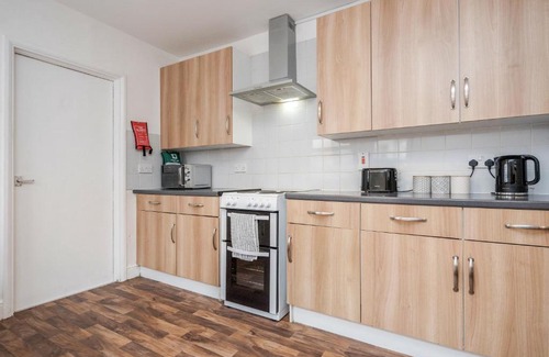 Bedford Apartamento | Contractors -4 bedroom house near public transport