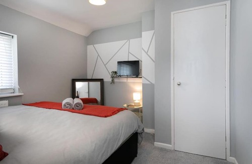 Bishop's Cleeve Casa | *Contractors, Holidays, Races, 25% off long stays*