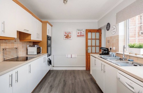 Ascot Casa | Contractors/Leisure-4 Bed House -Sleeps 8