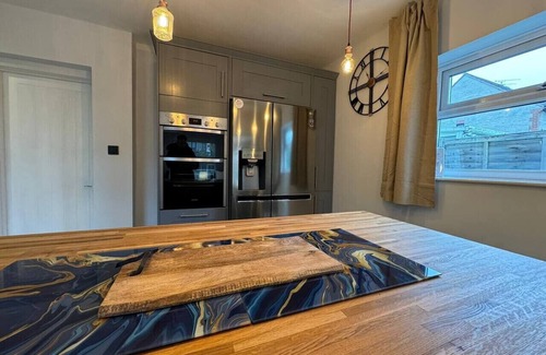 Swindon Casa | Contractors Long Stay Discounts Free Parking
