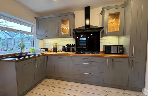 Swindon Casa | Contractors Long Stay Discounts Free Parking