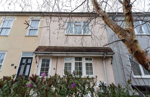 Swindon Casa | Contractors*Long Stay Discounts*Parking