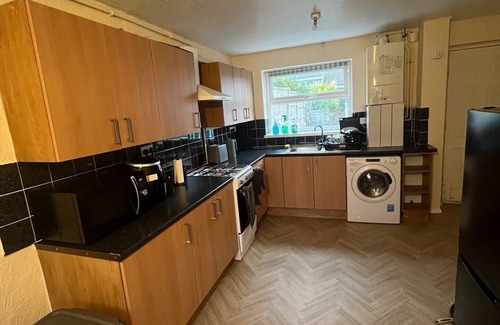 Stonnall Apartamento | Contractors | NHS | Business | NEC | Airport