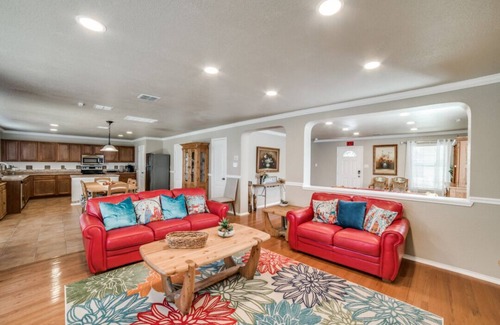 Live Oak Casa | Contractors, Spacious, JBSA- Randolph, Ft. Sam, Pearl, Riverwalk