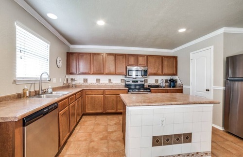 Live Oak Casa | Contractors, Spacious, JBSA- Randolph, Ft. Sam, Pearl, Riverwalk