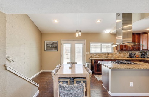 Holiday Shores Casa | Convenience By the River: Bullhead City Townhome!