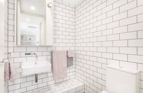 Kingston Apartamento | Convenience, comfort, luxury - wonderful waterfront apartment!