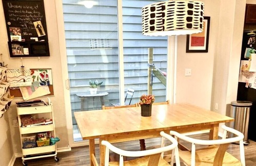 Mueller Casa | ¡Conveniente 3/2 en el corazón de Austin's Mueller!