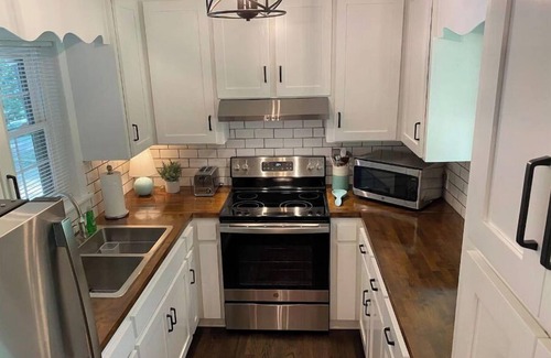 Gainesville Casa | Pine Valley Place / Entire 3 Bedroom house
