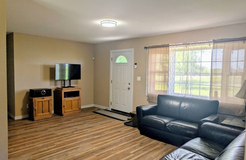 Chapman Casa | Convenient 3-bedroom rural home near Milford Lake