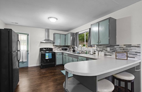 Red Bank Casa | Convenient and Spacious Getaway!!