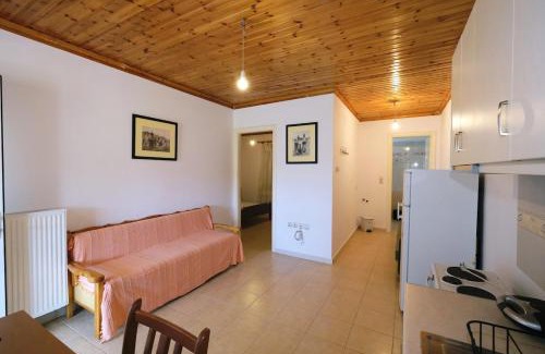 Myrina Apartamento | Convenient Apartment in Limnos Near Port