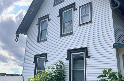 Bangor Casa | Convenient Brewer Location with River Views