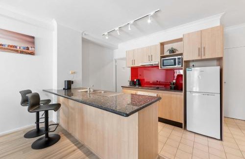 East Perth Apartamento | Convenient East Perth Stay with Free Parking