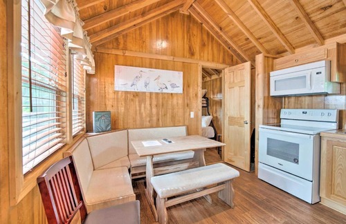 Steinhatchee Casa | Convenient Getaway in Riverfront Community!