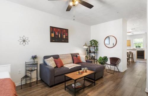 Gainesville Casa | Convenient & Inviting - Fully-Equipped 2BD Condo