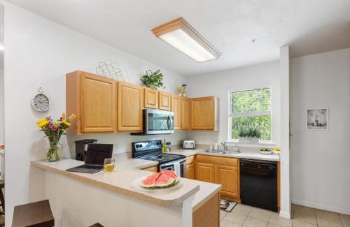 Gainesville Casa | Convenient & Inviting - Fully-Equipped 2BD Condo