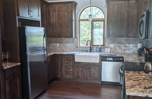 Divide Casa | Convenient Locale in the Heart of Divide w/ Magnificent Views, multi decks, BBQ