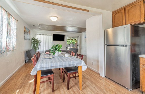 East San Jose Casa | Convenient Location/Cozy - Free Wifi/Laundry/Parkings/AC/Heater/