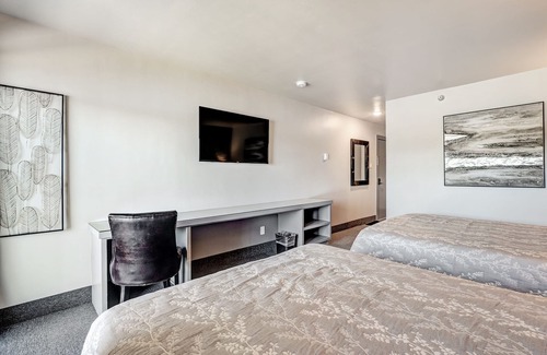 Angel Fire Hotel | Convenient Location | Elk Horn Lodge 206