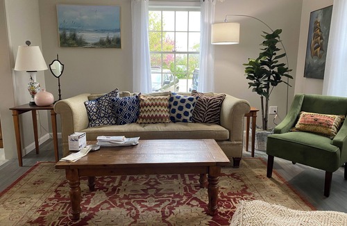 West of Town Casa | Convenient Mid Island House Nantucket-5 Bedrooms