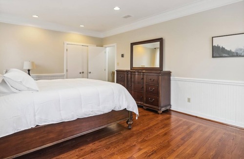 Bethesda Casa | Convenient Newly Renovated Detached Guest House