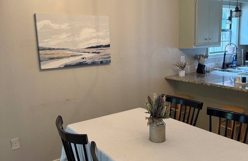 Ridgeland Casa | Convenient & Renovated 2BD/2BA house near Reservoir, Fenced Backyard, King Bed