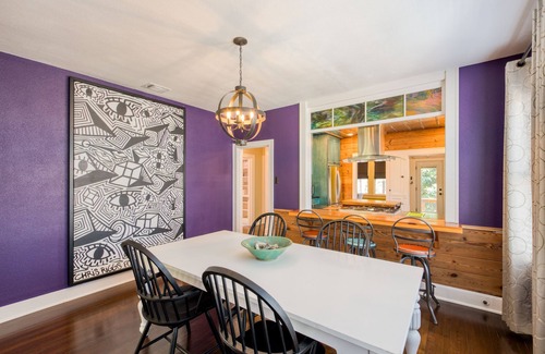 Monte Vista Casa | Convenient to Downtown, Riverwalk, Pearl, Zoo and Museums! New Hot Tub!