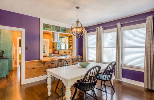 Monte Vista Casa | Convenient to Downtown, Riverwalk, Pearl, Zoo and Museums! New Hot Tub!