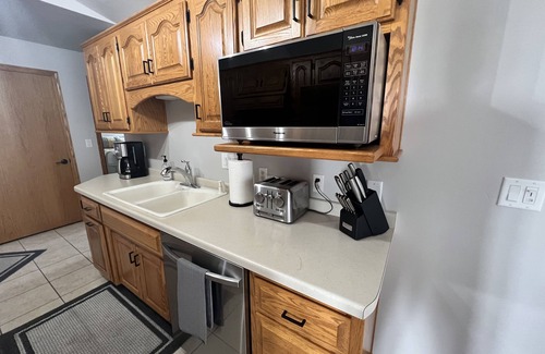 Green Bay Casa | Convenient to Green Bay's beltline where you can get anywhere in 15 minutes.